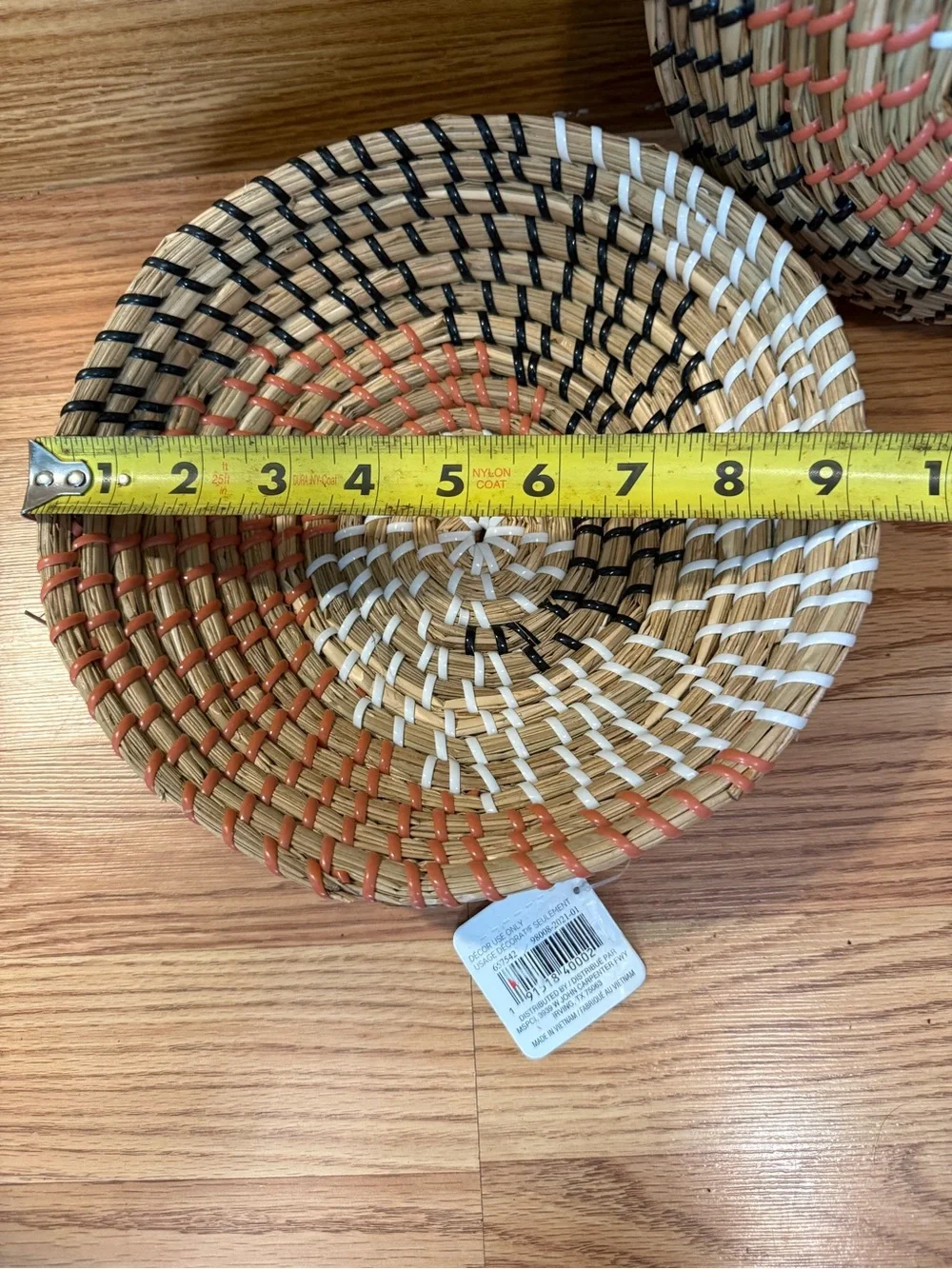 NWT 2 Woven baskets wall decorations, ready to hang